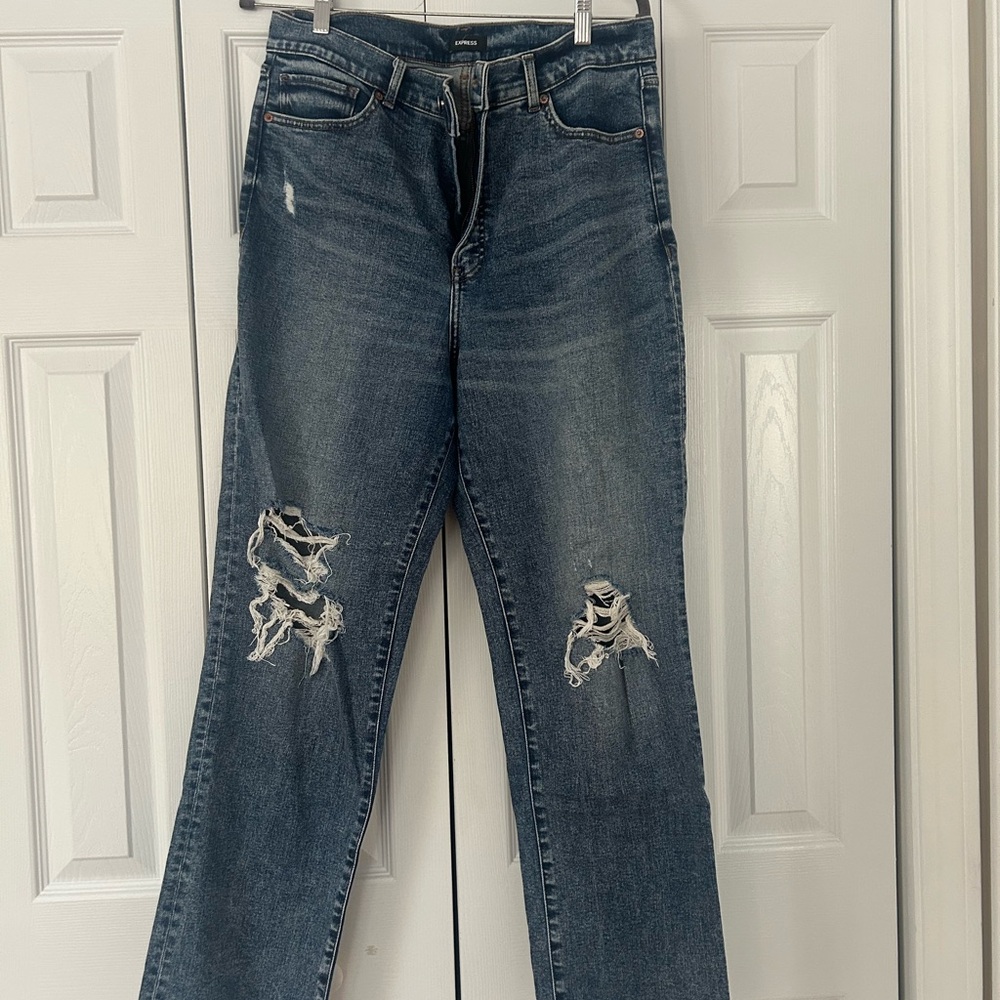 Express Modern Straight High Rise Distressed Jeans Size 30